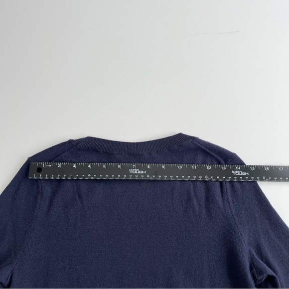 Gap Women's Ruffle Hem Sweater Sz XS Navy Classic Crewneck Feminine Romantic - Picture 7 of 8